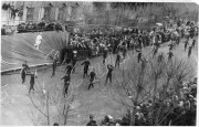 Первомайский парад 1960 г. Физкультурницы с лентами.